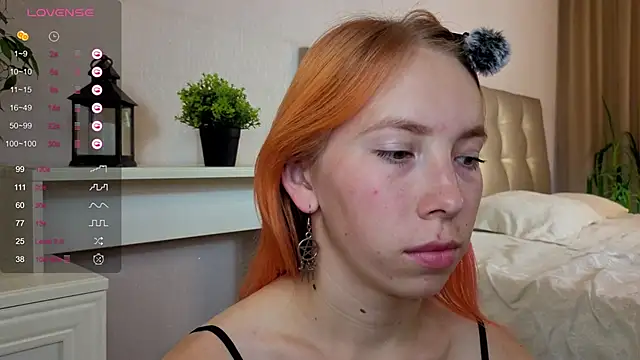 JuliannaWenger online show from September 22, 4:31 pm