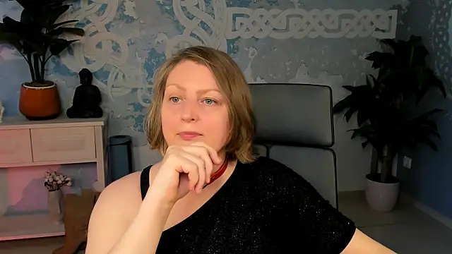 Snapshot of TiffanyBrauny chatting on September 10, 9:20 am TiffanyBrauny online show from September 10, 9:20 am