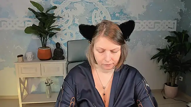 Snapshot of TiffanyBrauny chatting on September 21, 10:17 am TiffanyBrauny online show from September 21, 10:17 am
