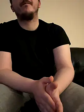 Snapshot of XXKieran chatting on November 4, 8:02 am XXKieran online show from November 4, 8:02 am