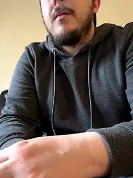 Snapshot of XXKieran chatting on November 28, 11:02 am XXKieran online show from November 28, 11:02 am