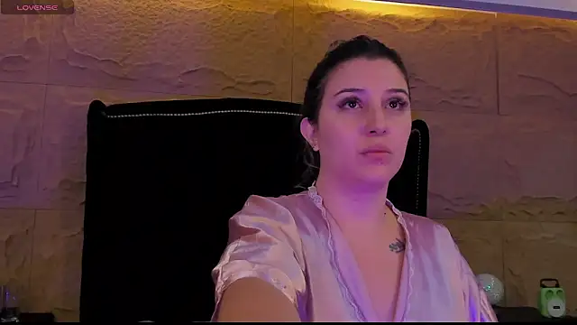 Snapshot of SophiaDior_ chatting on October 8, 12:25 pm SophiaDior online show from October 8, 12:25 pm