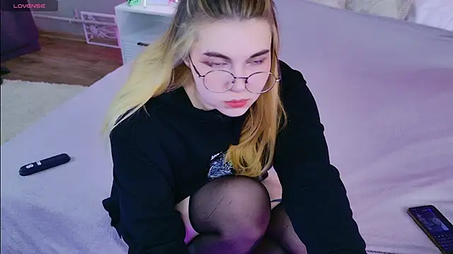 Evie Vall online show from November 3, 3:13 pm