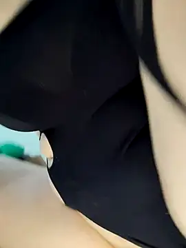 Snapshot of Lyly_suri07 chatting on February 16, 8:05 pm Lyly suri07 online show from February 16, 8:05 pm