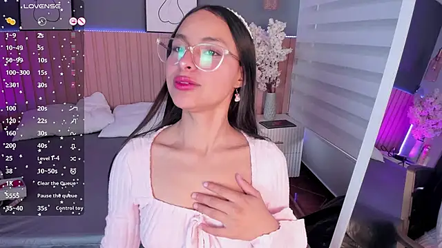 Annie  2 online show from September 29, 12:10 pm