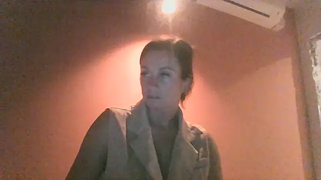 Justnani001 online show from September 9, 7:35 pm