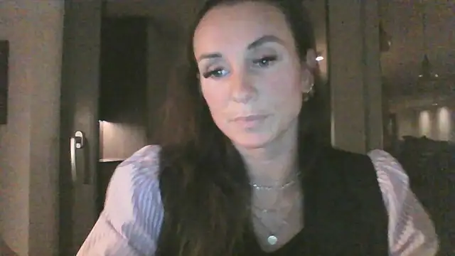 Justnani001 online show from October 6, 7:22 pm