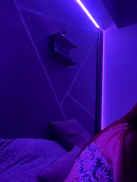 Snapshot of Little_ginger chatting on September 28, 3:12 am Little ginger online show from September 28, 3:12 am