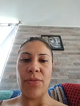 KittyHoleshot87 online show from April 14, 2:23 pm