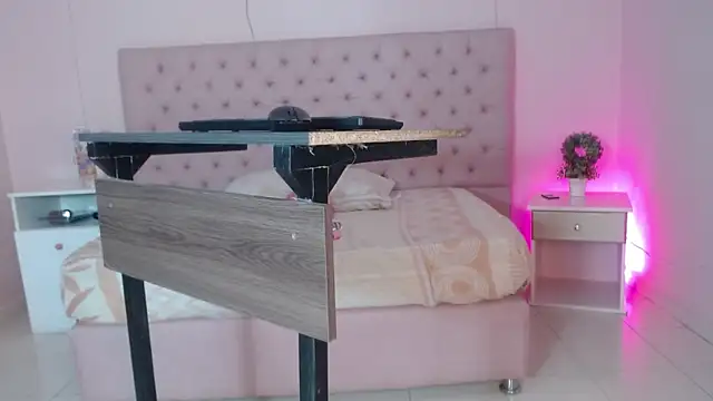 kiity horny  online show from September 25, 12:53 pm