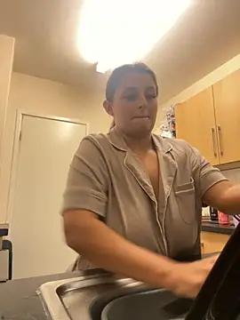 Snapshot of Goldiebaby chatting on September 24, 7:17 pm Goldiebaby online show from September 24, 7:17 pm