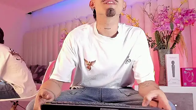 NikoStone  online show from April 16, 1:50 am