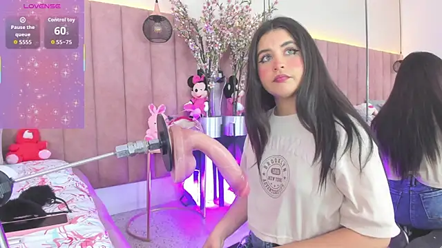 LizzyOlsen online show from October 7, 8:28 pm