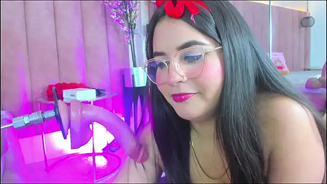 LizzyOlsen online show from November 27, 5:09 am