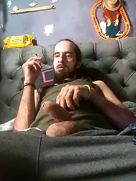 Snapshot of hairy_mannn chatting on May 12, 2:25 pm hairy mannn online show from May 12, 2:25 pm