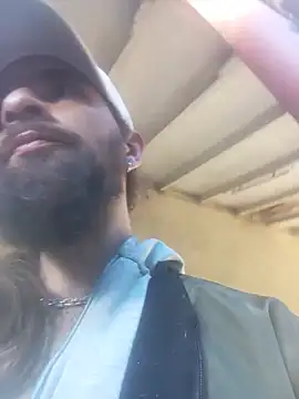 Snapshot of hairy_mannn chatting on July 10, 11:57 am hairy mannn online show from July 10, 11:57 am