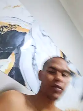 Snapshot of LuciousLyon chatting on January 8, 9:39 pm LuciousLyon online show from January 8, 9:39 pm