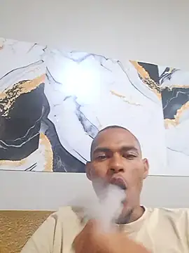 Snapshot of LuciousLyon chatting on January 14, 9:52 pm LuciousLyon online show from January 14, 9:52 pm