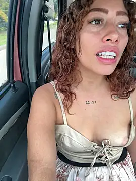 Snapshot of roxyrougee chatting on January 17, 2:22 pm roxyrougee online show from January 17, 2:22 pm