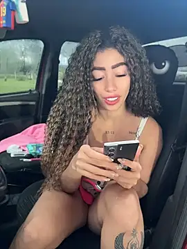 roxyrougee online show from May 15, 11:17 am