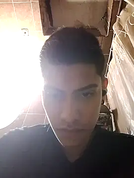 Snapshot of aispuro8505 chatting on September 22, 8:05 am aispuro8505 online show from September 22, 8:05 am