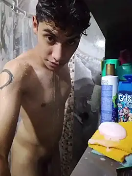 Snapshot of aispuro8505 chatting on April 15, 7:04 am aispuro8505 online show from April 15, 7:04 am