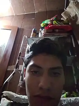 Snapshot of aispuro8505 chatting on April 24, 6:49 am aispuro8505 online show from April 24, 6:49 am
