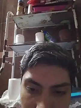 Snapshot of aispuro8505 chatting on April 28, 6:51 am aispuro8505 online show from April 28, 6:51 am