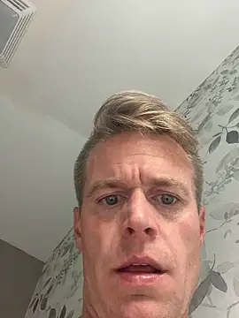 DILFiGuess11 online show from September 25, 5:00 am