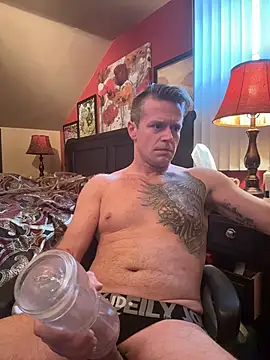 DILFiGuess11 online show from March 3, 5:41 pm