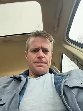 DILFiGuess11 online show from March 6, 2:46 pm