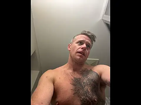 DILFiGuess11 online show from June 8, 5:02 pm