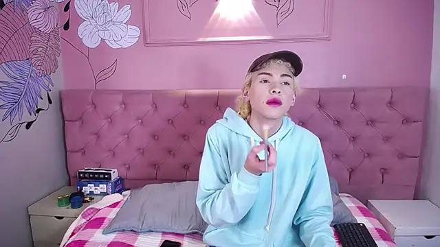 Aaron Fordd online show from December 16, 12:43 pm