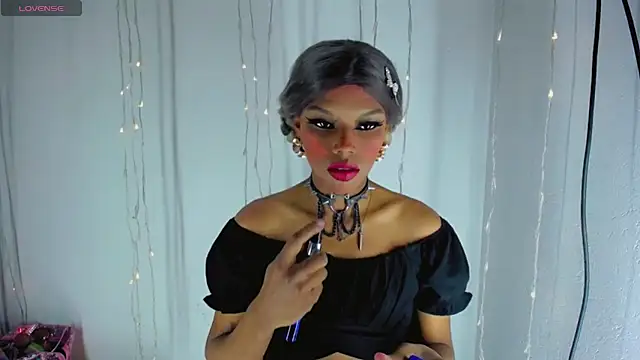 Snapshot of TheBlackwidows chatting on September 10, 5:18 am TheBlackwidows online show from September 10, 5:18 am