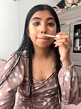 DianeSuns  online show from December 21, 6:59 pm