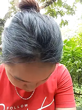 may-squirl online show from September 25, 3:21 am