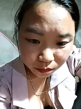 may-squirl online show from October 21, 1:45 pm