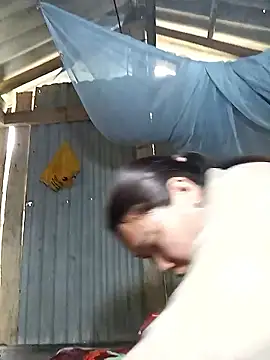 may-squirl online show from January 8, 6:16 am