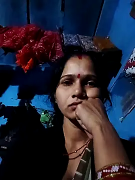 Jooli xx online show from November 23, 11:15 pm