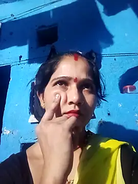 Jooli xx online show from April 2, 1:53 pm