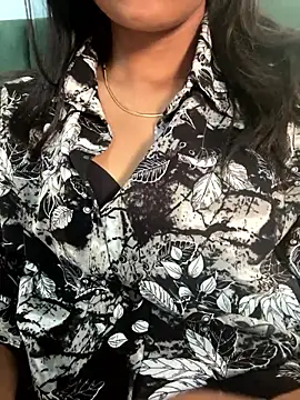 Snapshot of dollyjaan11 chatting on October 18, 11:55 am dollyjaan11 online show from October 18, 11:55 am