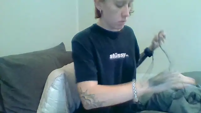 Snapshot of liltiddygoffwaifu chatting on June 10, 2:01 am liltiddygoffwaifu online show from June 10, 2:01 am