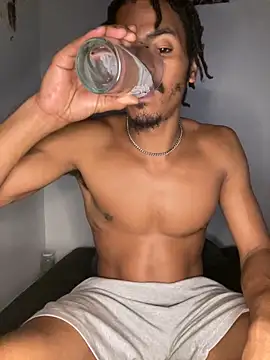 TRILLAHUNG online show from September 15, 1:38 am