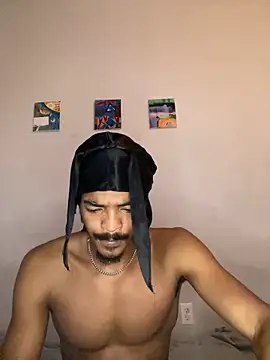 TRILLAHUNG online show from September 26, 6:17 am