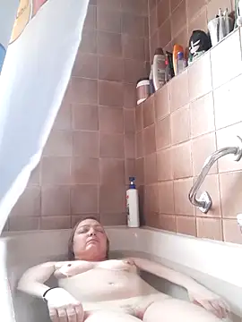 LiluLiluLilu online show from November 16, 1:39 pm