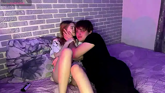 Snapshot of fetchingcouplee chatting on September 14, 3:22 pm fetchingcouplee online show from September 14, 3:22 pm