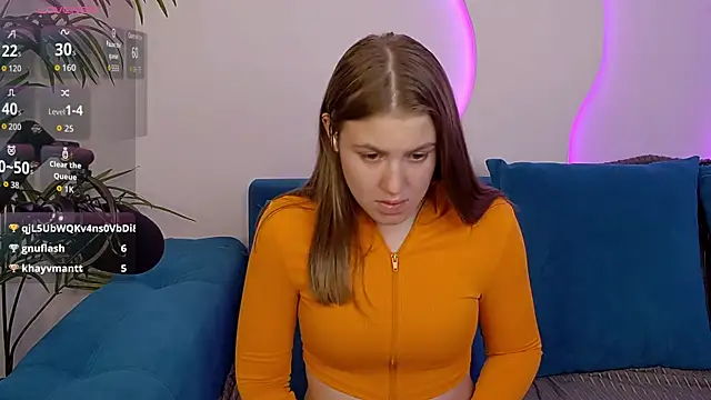 MelanieHenders online show from September 14, 5:45 pm