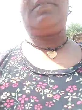 Snapshot of Ishwariya_Hatwal chatting on September 11, 6:02 am Ishwariya Hatwal online show from September 11, 6:02 am