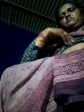 Snapshot of Ishwariya_Hatwal chatting on September 12, 11:59 pm Ishwariya Hatwal online show from September 12, 11:59 pm