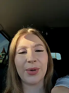 Snapshot of tinyolha chatting on October 19, 1:34 pm tinyolha online show from October 19, 1:34 pm